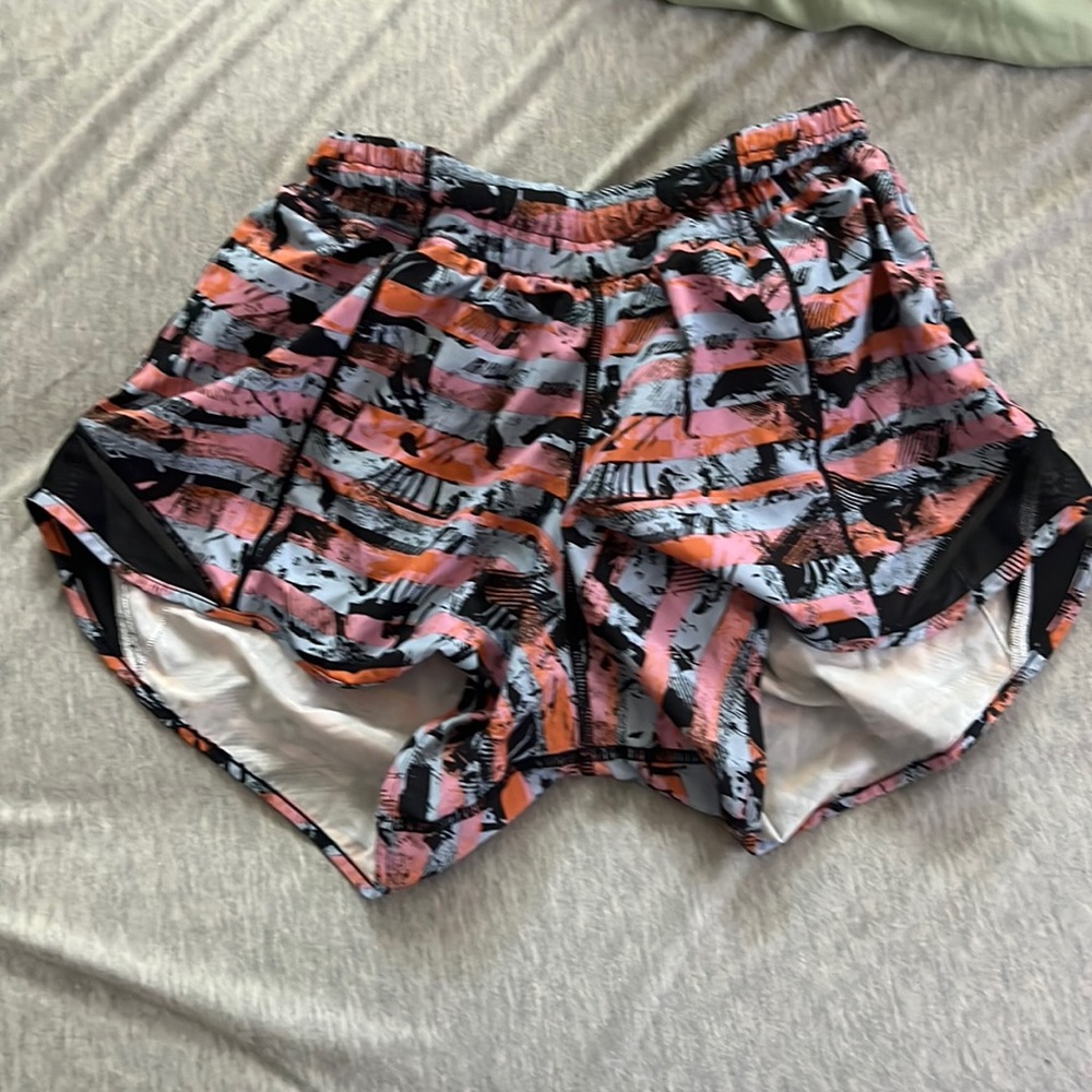 Lululemon hotty hot shorts 4 in